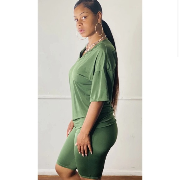 Comfy Two Piece Set - Picture 4 of 4